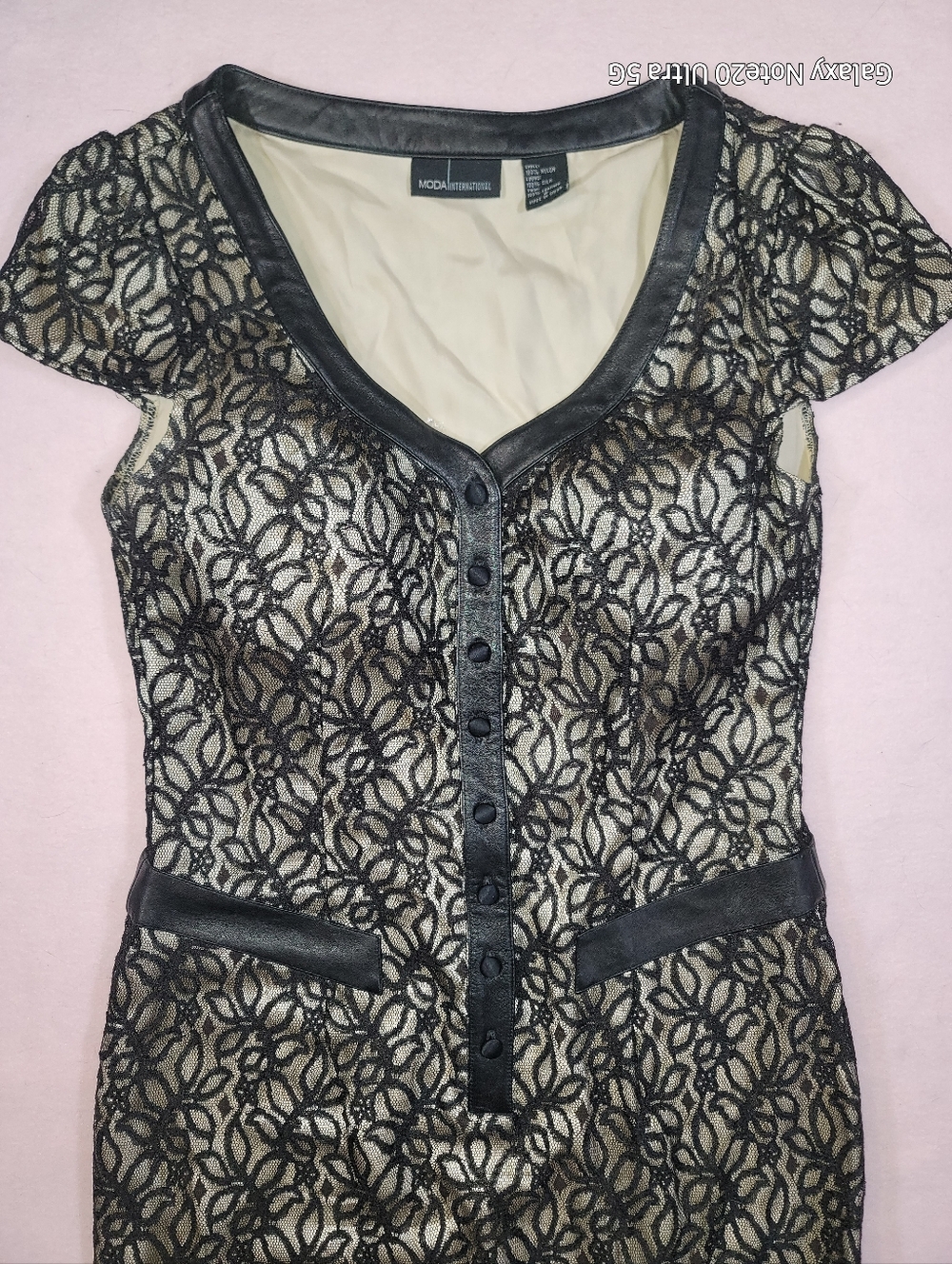 0904. SEXY! Moda International ~ Silk, Leather & Lace ~ 6